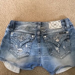 Like New Miss Me Shorts size 31